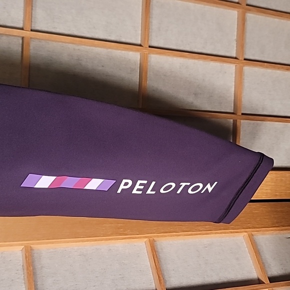 PELOTON Set Short 7" & Leggings & Bra - Picture 6 of 16